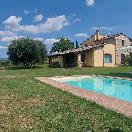 Il Casale Degli Ulivi- Splendido Casale Panoramico Con Piscina A 30 Min Da Roma Gra Villa Calvi dell' Umbria Exterior photo