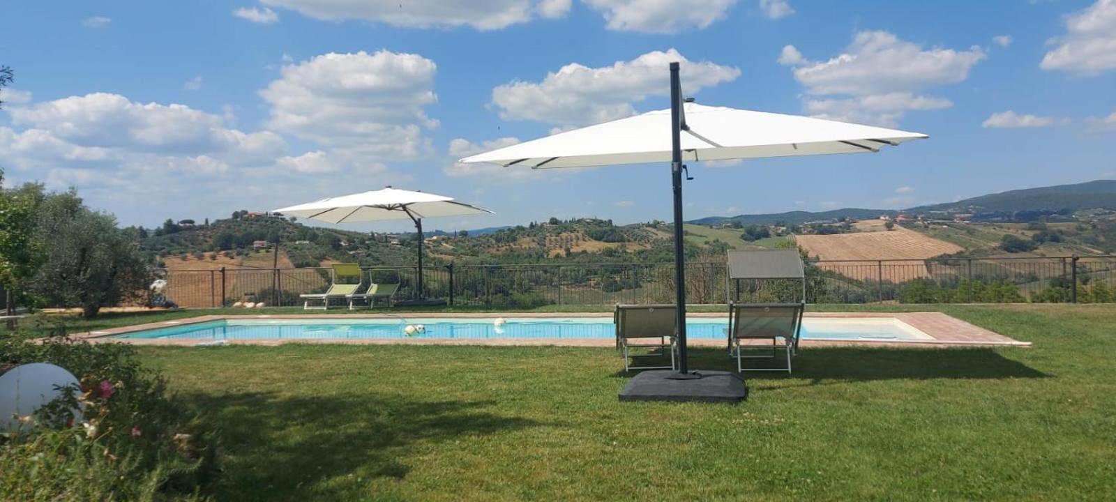 Il Casale Degli Ulivi- Splendido Casale Panoramico Con Piscina A 30 Min Da Roma Gra Villa Calvi dell' Umbria Exterior photo