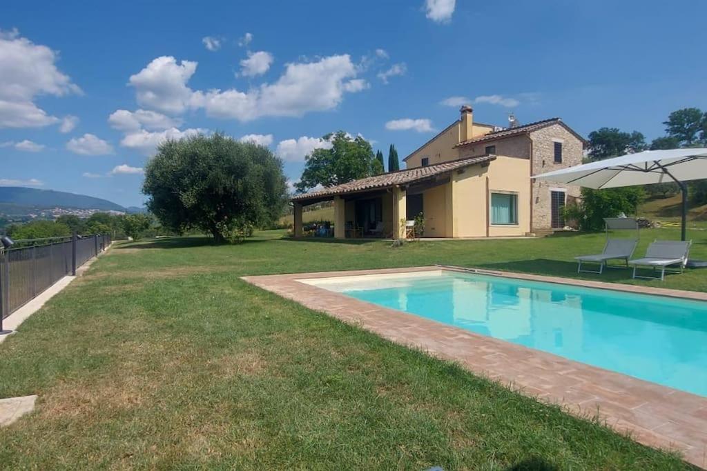 Il Casale Degli Ulivi- Splendido Casale Panoramico Con Piscina A 30 Min Da Roma Gra Villa Calvi dell' Umbria Exterior photo