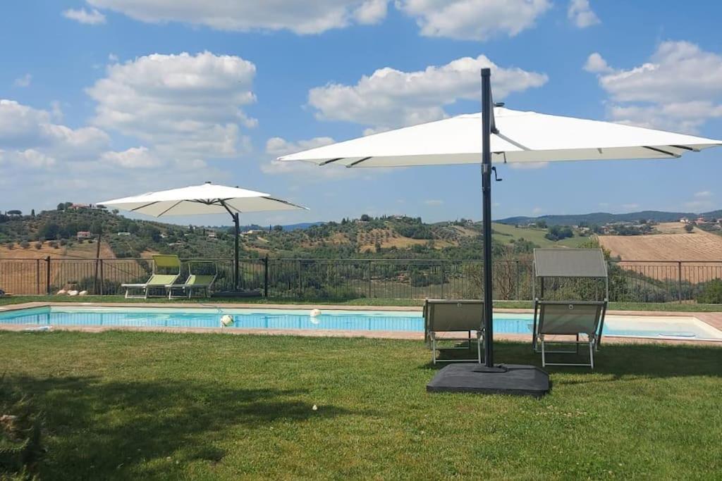 Il Casale Degli Ulivi- Splendido Casale Panoramico Con Piscina A 30 Min Da Roma Gra Villa Calvi dell' Umbria Exterior photo