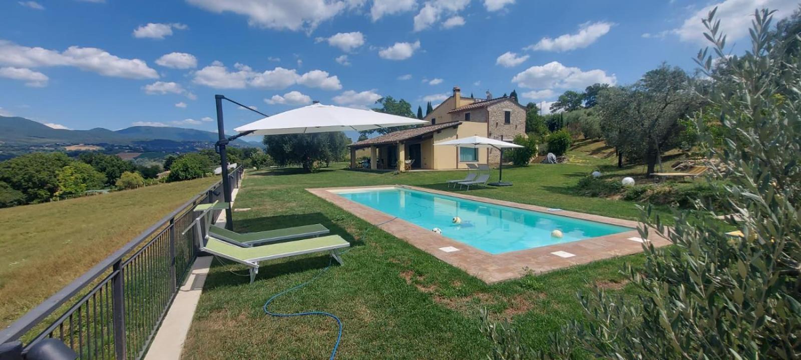 Il Casale Degli Ulivi- Splendido Casale Panoramico Con Piscina A 30 Min Da Roma Gra Villa Calvi dell' Umbria Exterior photo