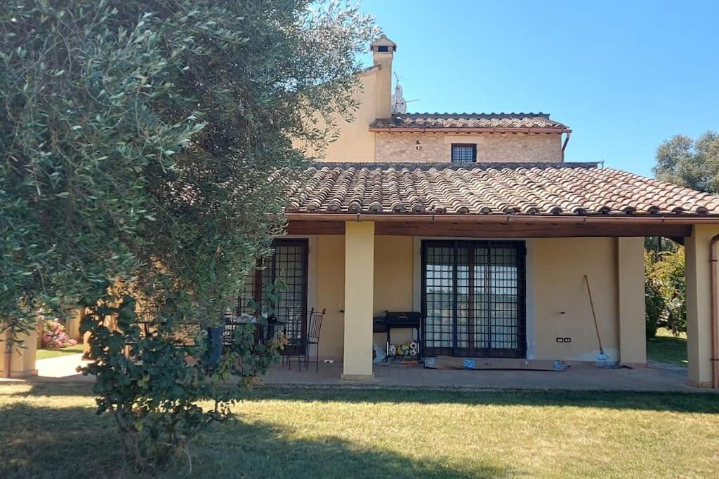 Il Casale Degli Ulivi- Splendido Casale Panoramico Con Piscina A 30 Min Da Roma Gra Villa Calvi dell' Umbria Exterior photo