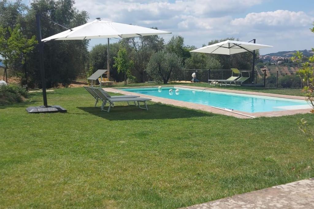 Il Casale Degli Ulivi- Splendido Casale Panoramico Con Piscina A 30 Min Da Roma Gra Villa Calvi dell' Umbria Exterior photo